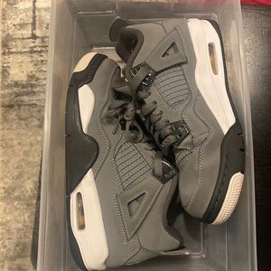 Jordan 4 Cool Grey’s size 4.5